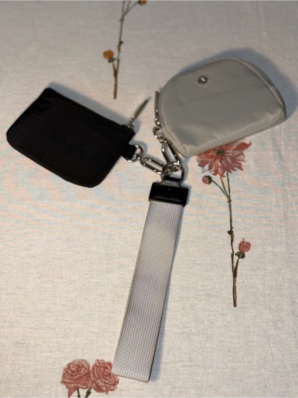 Two-Piece Key & Card Holder Set in Black and Light Gray